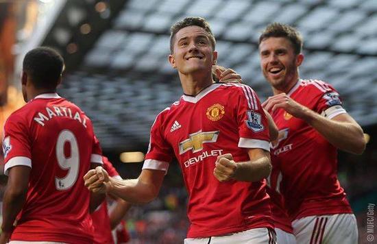 兴奋不已 兴奋不已